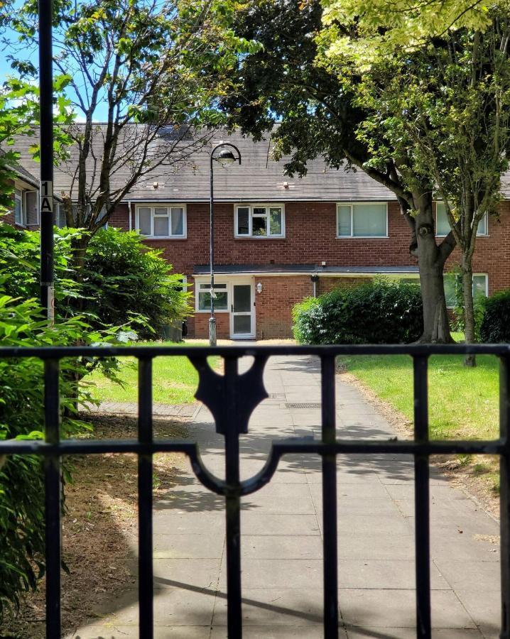 Nr Birmingham City Centre, 5 Bed, Luxe Inn Exterior photo