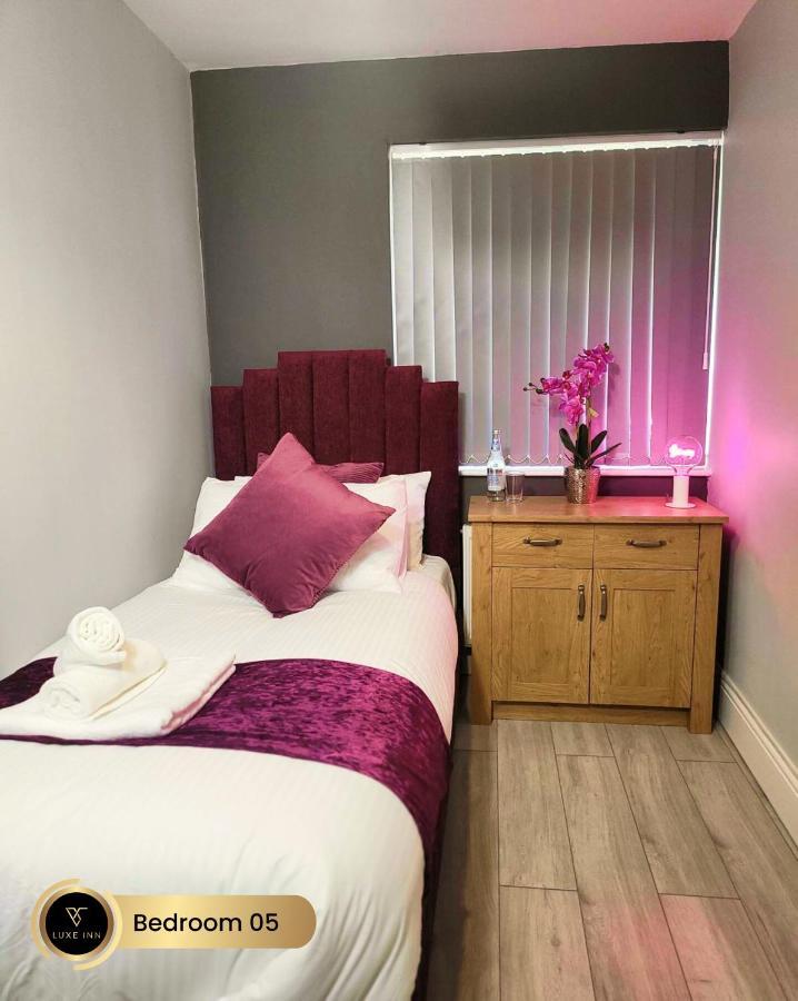 Nr Birmingham City Centre, 5 Bed, Luxe Inn Exterior photo